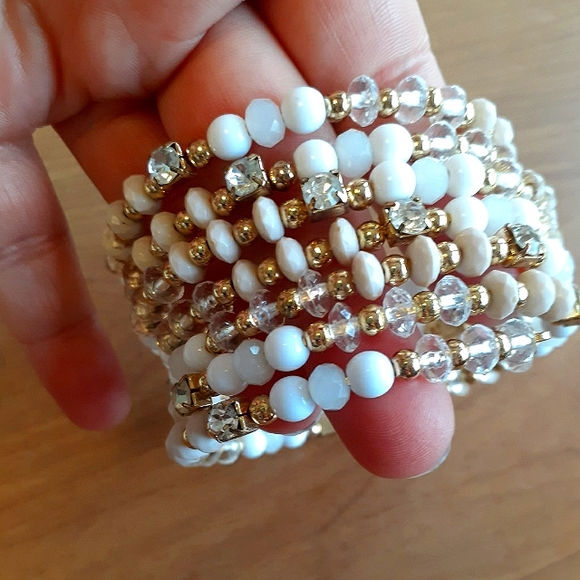 NWOT Rhinestone-Beaded Coil Bracelet - Picture 4 of 6